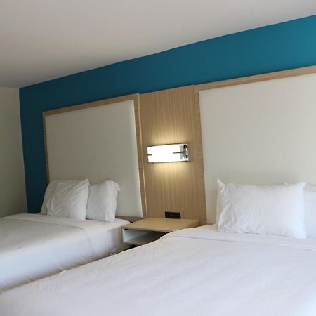 Готель Sunbird Cape Cod Annex Вест-Ярмут Екстер'єр фото